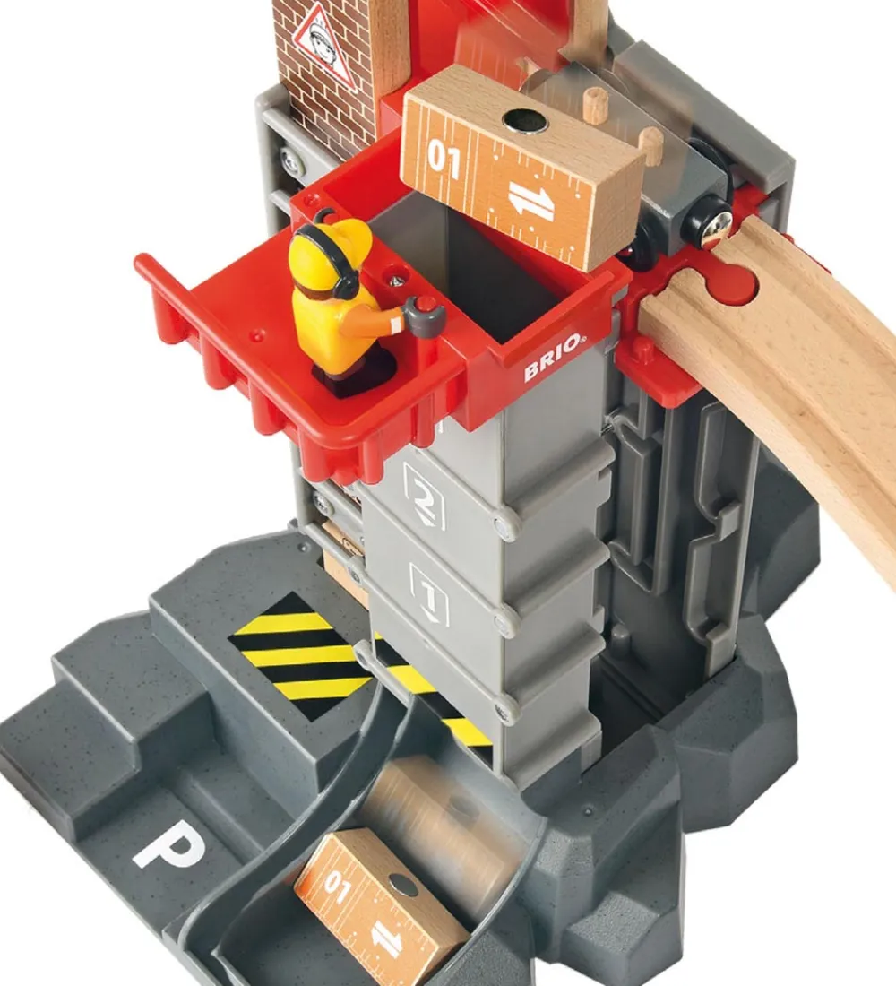 BRIO Brio>World Togbane m. Lagerbygning - 32 dele - Løft & Læs 33887