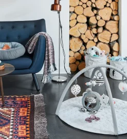 Done by Deer Legetæpper Og Legegulve|Aktivitetsstativer>Aktivitetstæppe - Quiltet - Grå