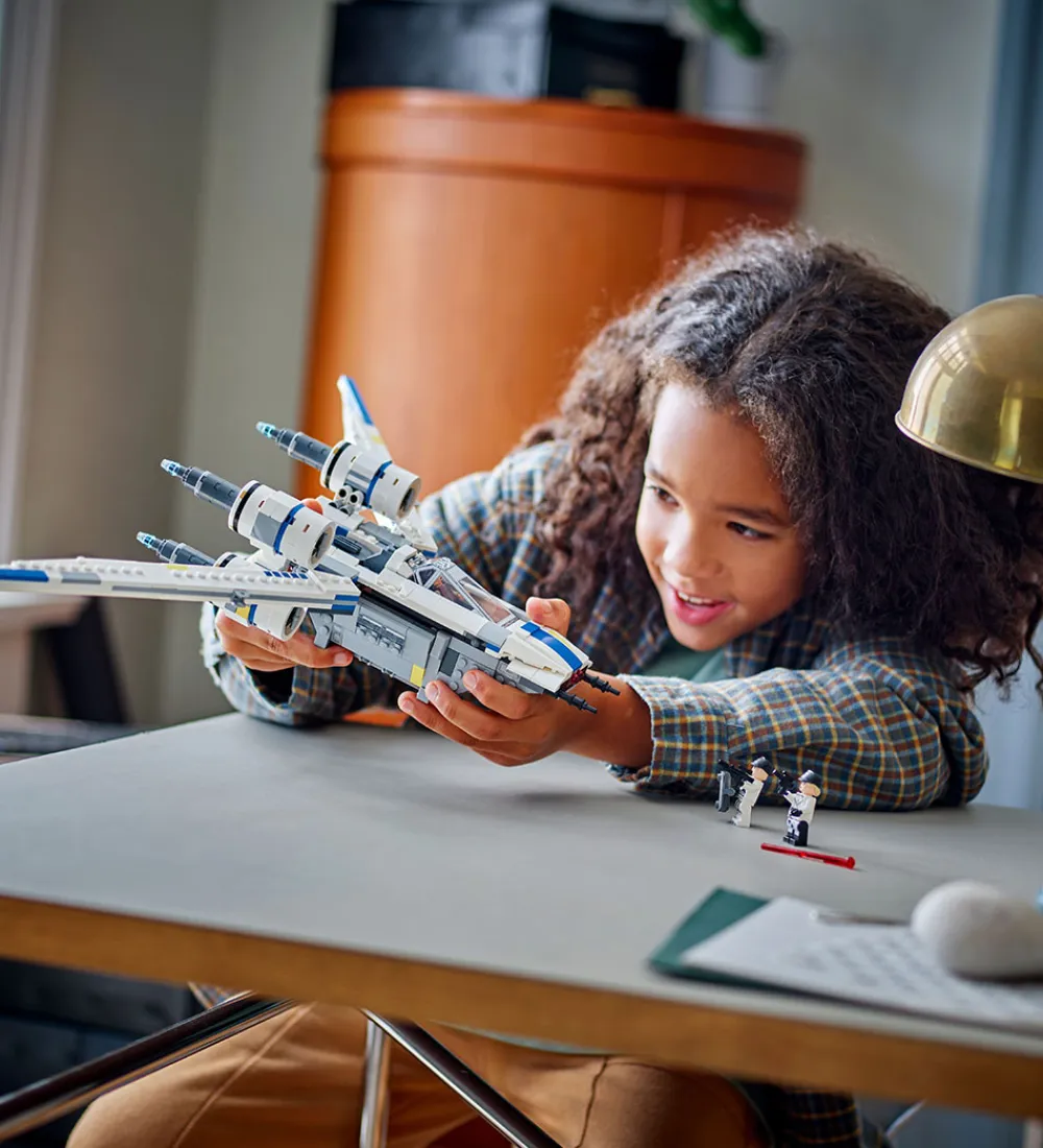 LEGO® Lego®|Konstruktionslegetøj>Star Wars - Oprørernes U-Wing-Stjernej... 75399 - 594 Dele