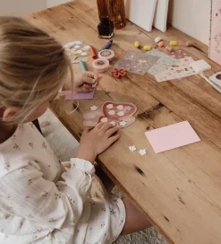 Little Dutch Kreasæt><noscript><img width=