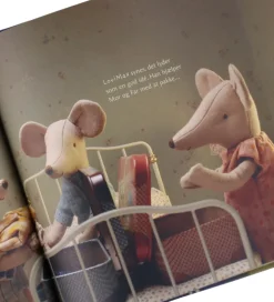 Maileg Bøger><noscript><img width=