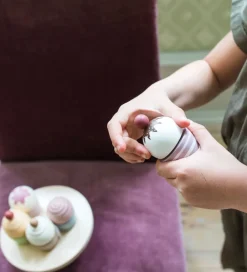 MaMaMeMo Trælegetøj|Legemad>Legemad - Cupcakes På Kagefad - Træ