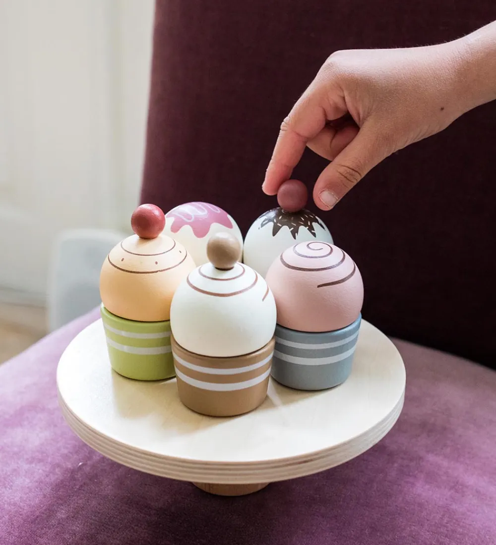 MaMaMeMo Trælegetøj|Legemad>Legemad - Cupcakes På Kagefad - Træ