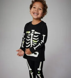 Name It Halloween><noscript><img width=