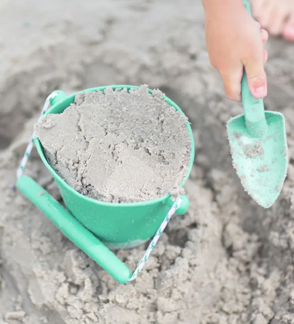 Scrunch Strandlegetøj>Spand - Silikone - 13 cm - Light Dusty Green