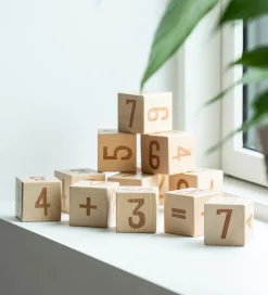 Sebra Stablelegetøj>Stableklodser - Talklodser - 12 stk. - Træ