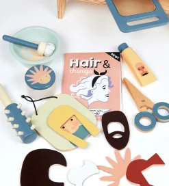 Tender Leaf Trælegetøj>Trælegetøj - Frisørsalon - 22 Dele