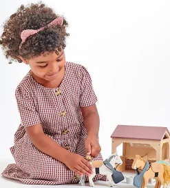 Tender Leaf Trælegetøj>Trælegetøj - Hestestald Til Dukkehus - Lille